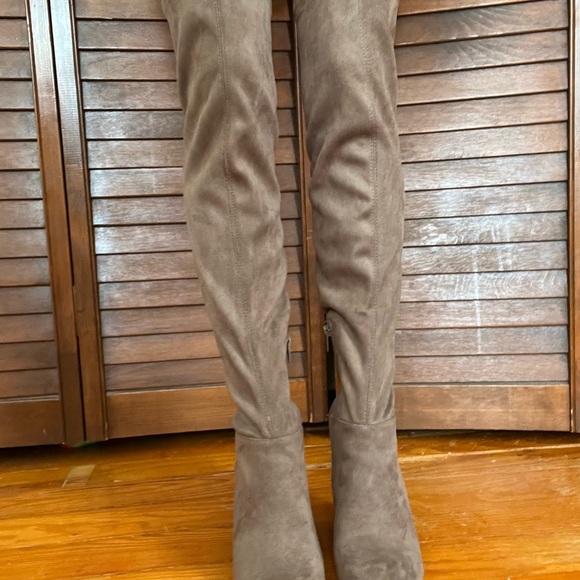 Over-the-Knee Boots in Taupe - Picture 3 of 5